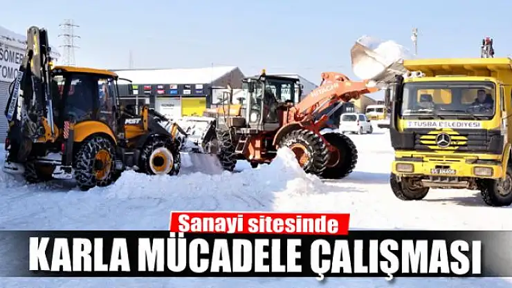Sanayi sitesinde karla mücadele çalışması