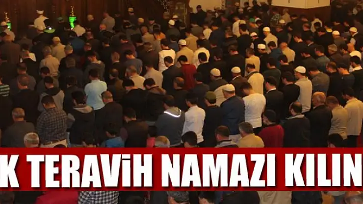 Van'da ilk teravih namazı kılındı