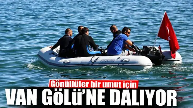 Gönüllüler bir umut için Van Gölü'ne dalıyor