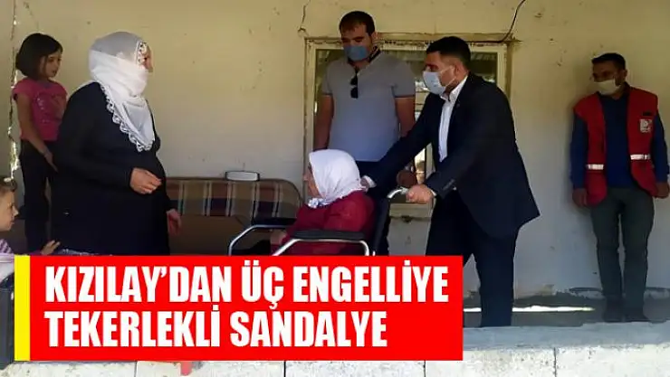 Kızılay'dan üç engelliye tekerlekli sandalye