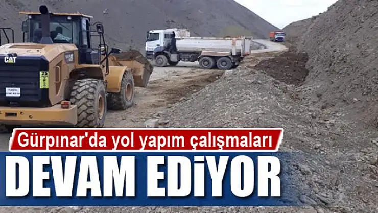Gürpınar'da yol yapım çalışmaları sürüyor