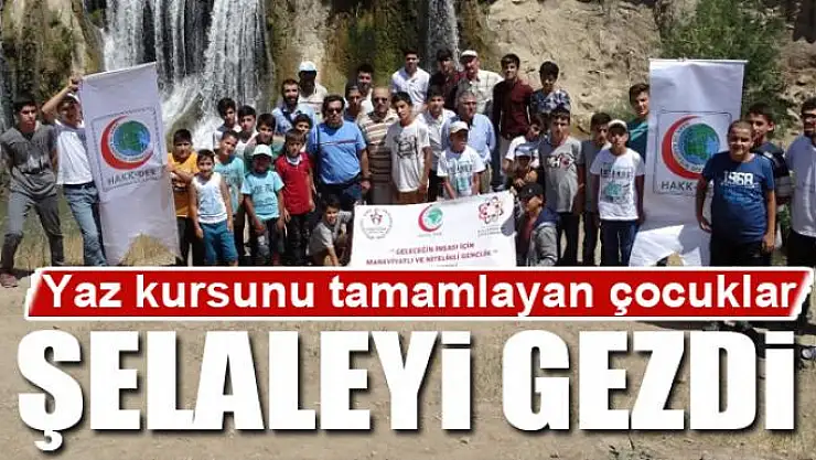 Yaz kursunu tamamlayan çocuklar şelaleyi gezdi