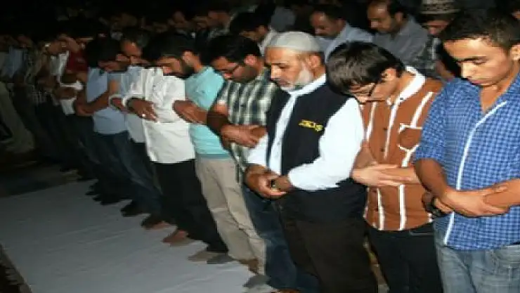 Vanlıların Mukabele Geleneği Sürüyor