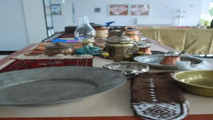 VAN KÜLTÜRÜ ESERLERİ SERGİLENDİ