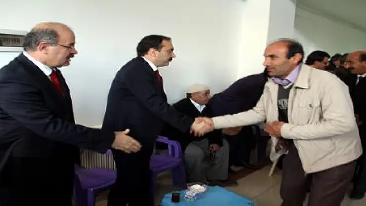 HÜSEYİN ÇELİK'İN VAN ZİYARETİ