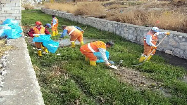 BELEDİYEDEN TEMİZLİK KAMPANYASI