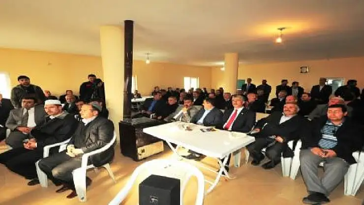 ÜNİVERSİTE  MUHTARLARLA BULUŞTU