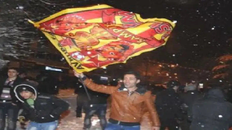 VAN'DA DERBİ KAVGAYLA  SONUÇLANDI