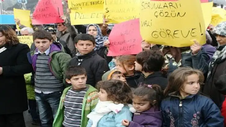 SANATÇILARDAN DEPREMZEDELERE DESTEK