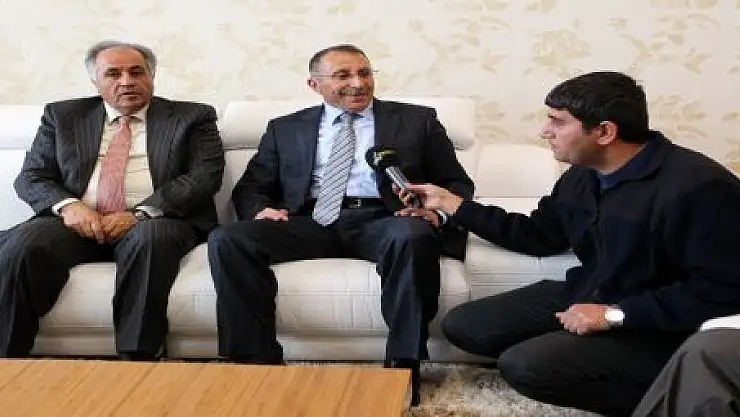 ABİ'DEN VAN TV'YE ZİYARETİ