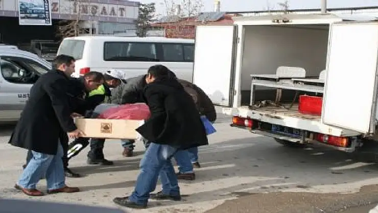 TRAFİK KAZASI: 1 ÖLÜ