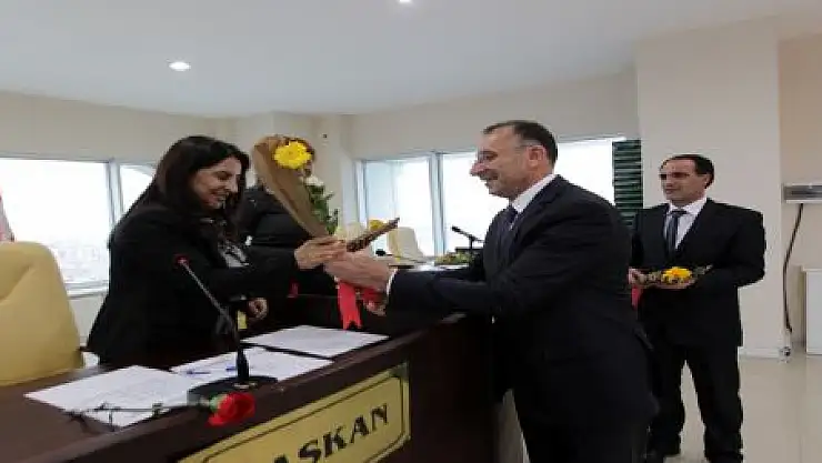 BELEDİYE'DEN KADINLAR GÜNÜ ETKİNLİĞİ