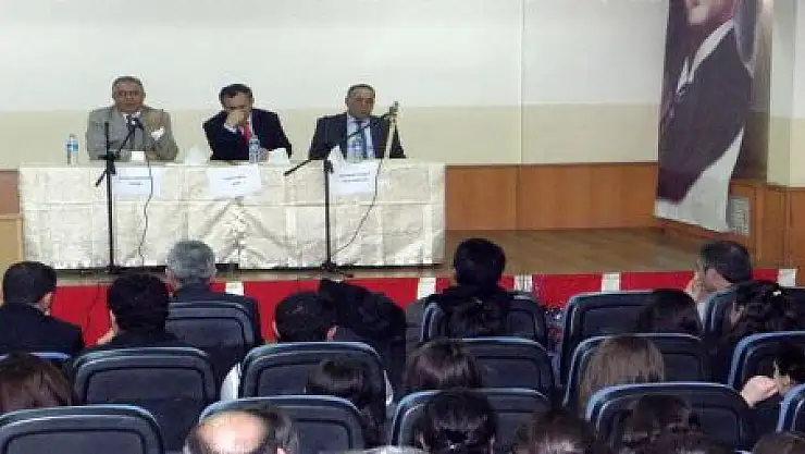 YAZARLAR ÖĞRENCİLERLE BULUŞUYOR