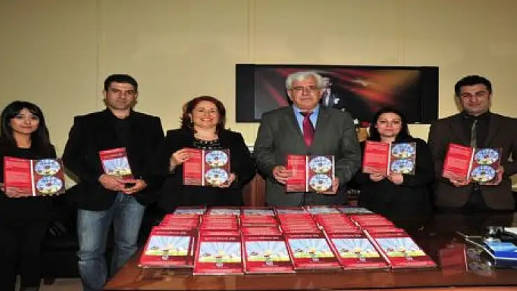 ÖĞRENCİLERDEN MÜZİK CD'Sİ