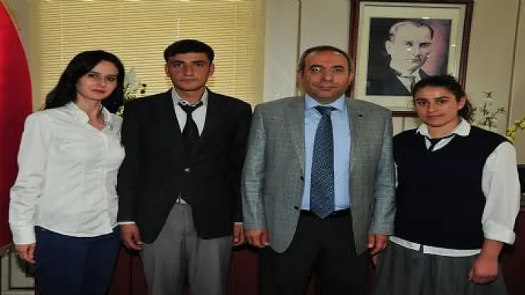HABER İÇİN GİTTİLER HABER OLDULAR
