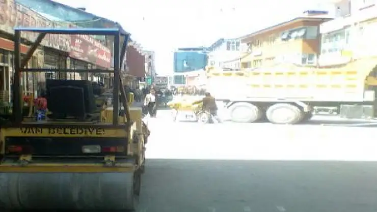 YOL YAMA ÇALIŞMALARI BAŞLADI