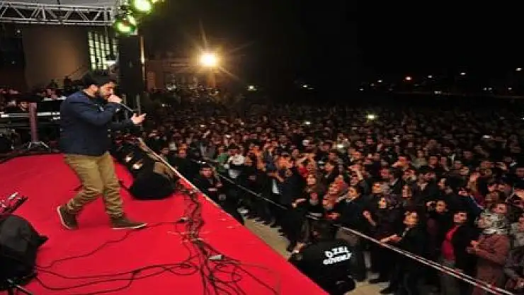 YYÜ'DE YUSUF GÜNEY COŞKUSU