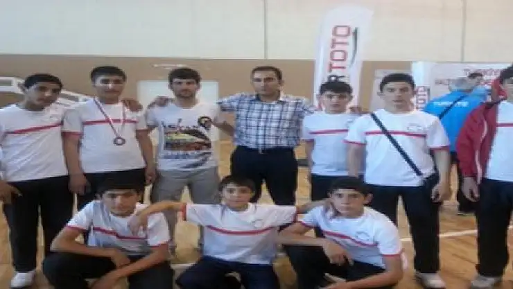 YİBO ÖĞRENCİSİNDEN BÜYÜK BAŞARI