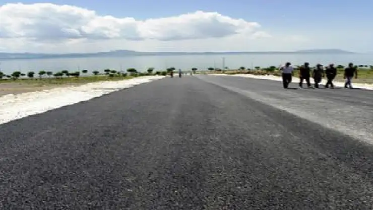 KONUTLAR ASFALTLA BULUŞTU
