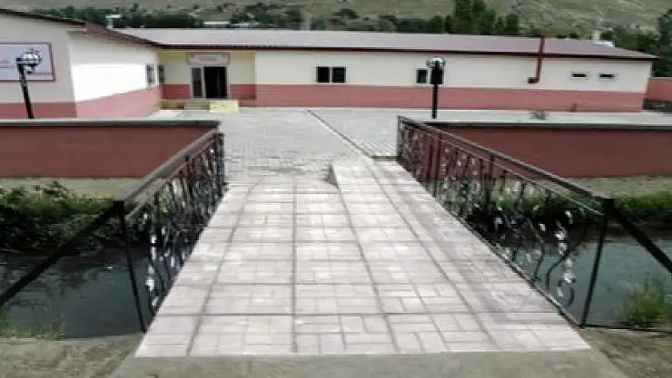 KURUMLARIN BAHÇELERİ DÜZENLENİYOR