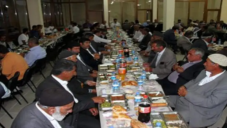 HUSUMET İFTAR YEMEĞİYLE SON BULDU