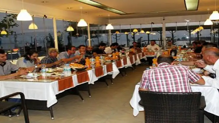 VAN'DA YEREL GAZETELER BİRLEŞTİ