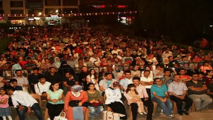 VAN'DA EŞREF ZİYA TERZİ KONSERİ
