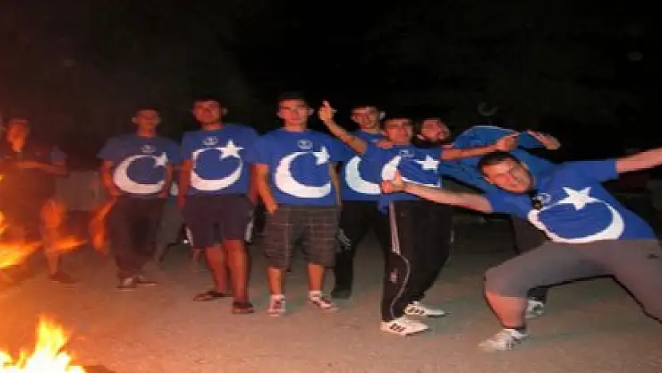 TÜRKİYE GENÇLİĞİ GEVAŞ'TA KAMPA GİRDİ