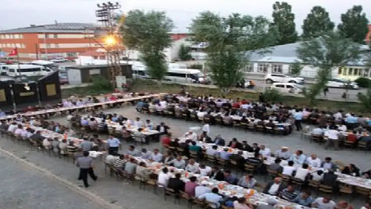 KÖY KORUCULARINA İFTAR YEMEĞİ