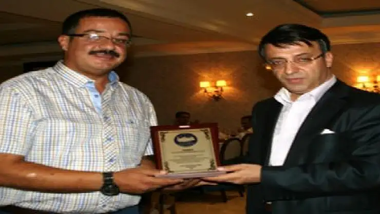 DAİB'TAN BAŞARILI İHRACATÇILARA PLAKET