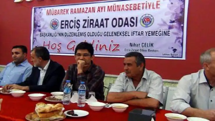 ÇELİK'TEN İFTAR YEMEĞİ