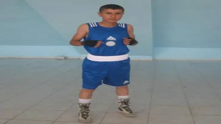 VANLI BOKSÖR AVRUPA ŞAMPİYONASI'NDA