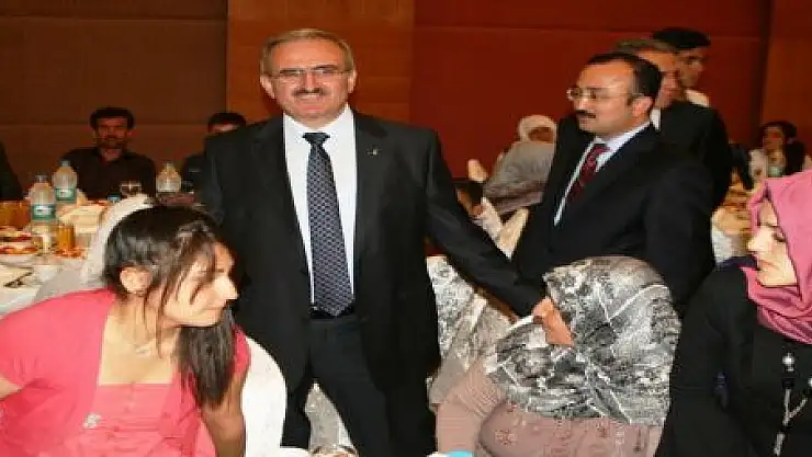 ŞEHİT YAKINLARI VE GAZİLERE İFTAR YEMEĞİ