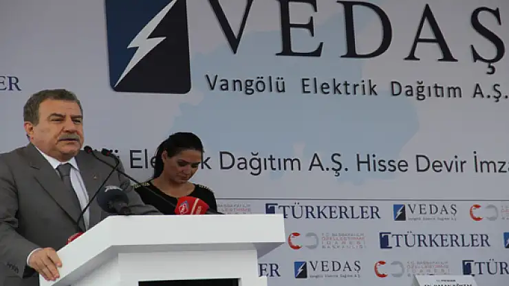 VEDAŞ'DA HİSSE DEVİR İMZA TÖRENİ