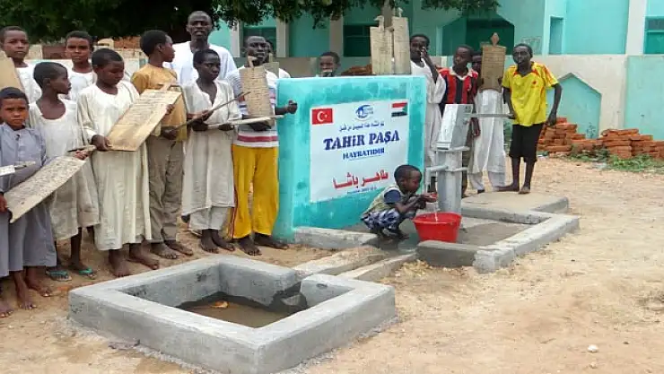 VANLI GÖNÜLLÜLERDEN SUDANA SU KUYUSU