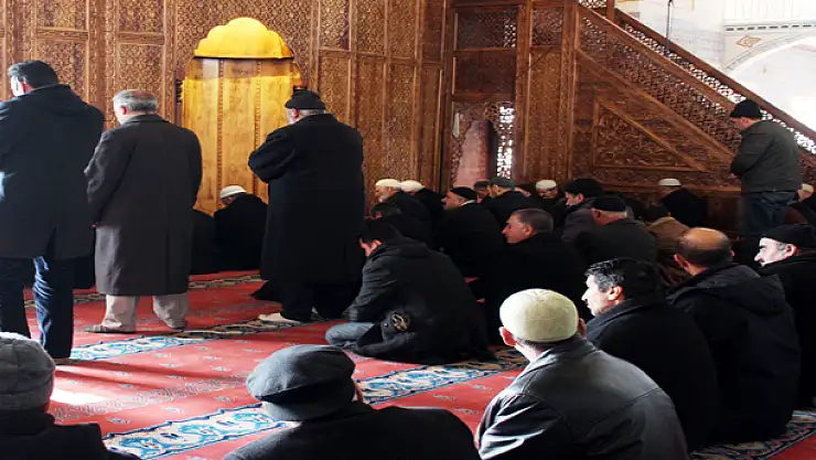 VAN'DA CUMA HUTBESİ DEĞİŞTİ