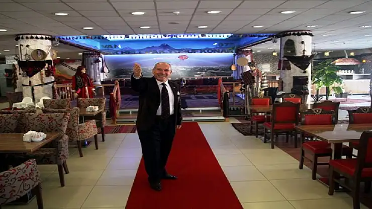 BAK HELE BAK YENİDEN VANDA 