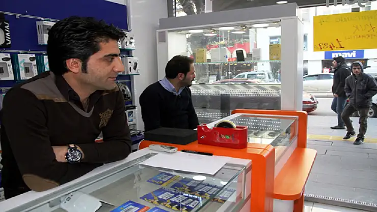 VANDA CEP TELEFONU SATIŞLARI DURDU