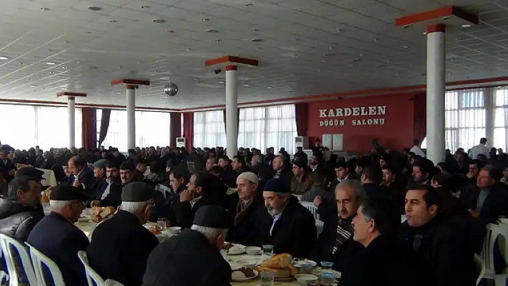 İZZET ALBAYRAK'DAN İSTİŞARE YEMEĞİ