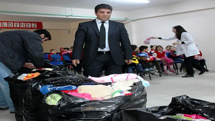 İSTANBULDAN VANLI ÖĞRENCİLERE YARDIM
