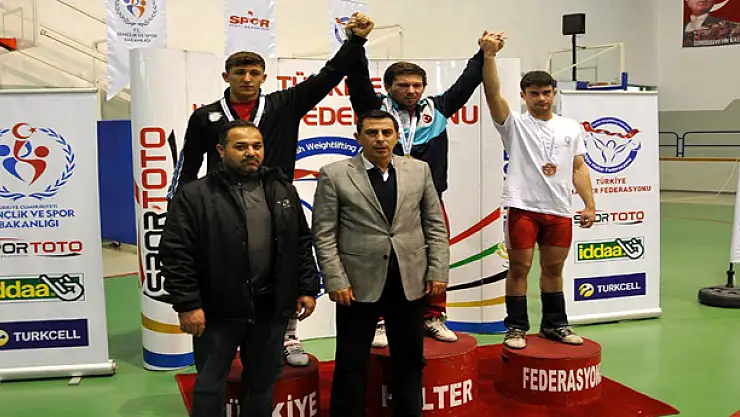 VANLI HALTERCİLERDEN BÜYÜK BAŞARI