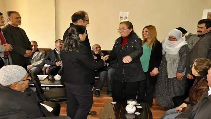 Bidav ve Keser Tebrikleri Kabul Etti 