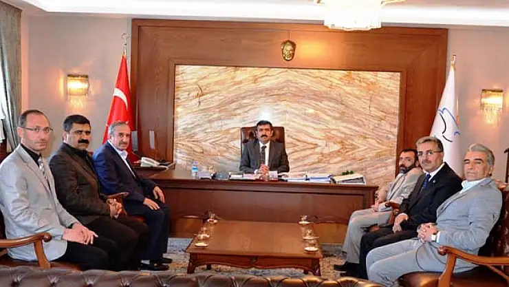 İmam Hatip Mezunları Derneğinden Vali'ye  ziyaret