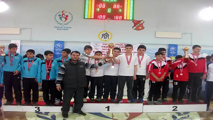 OKULLAR ARASI BADMİNTON GRUP MÜSABAKALARI