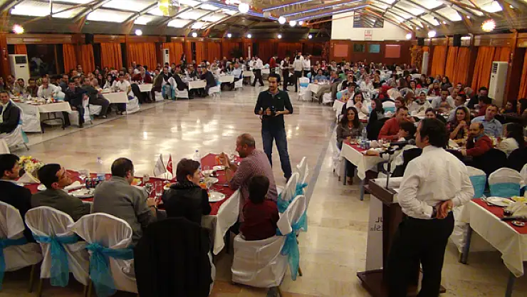 İstanbul Hastanesi Personeli Yemekte Buluştu