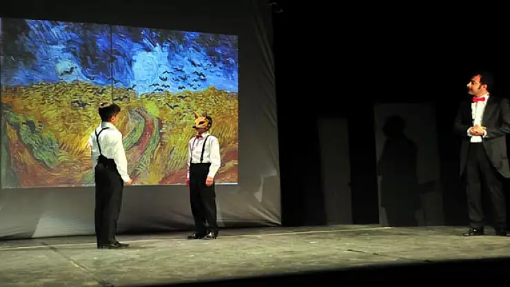 Sokak Çocuklarının Tiyatro Gösterisi Büyüledi