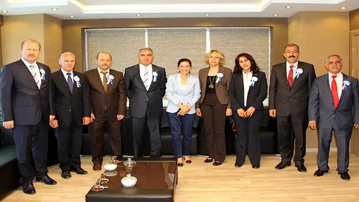 13 ESNAF ODASI VE SGKDAN EŞ BAŞKANA ZİYARET