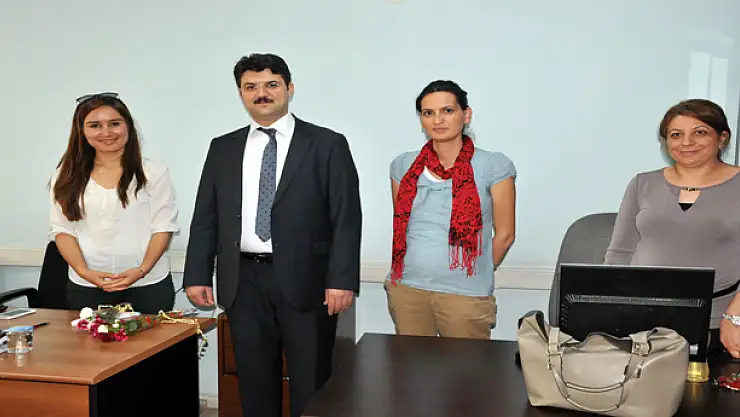 Acar, Ebe ve Hemşirelerin Haftasını Kutladı