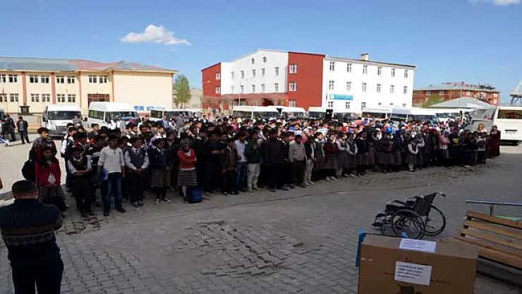 Plastik Kapaklar ile Tekerlekli Sandalye Alındı