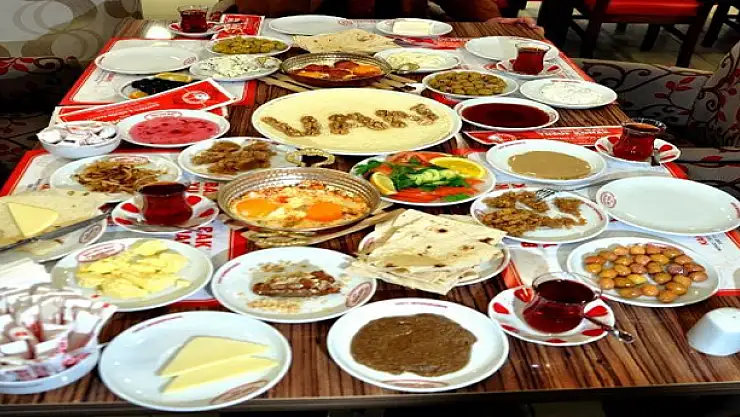 Vanlılar Kahvaltı Rekoruna Hazır